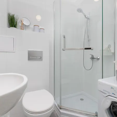 Unique & Seaside For 4 People In By Renters Gdynia